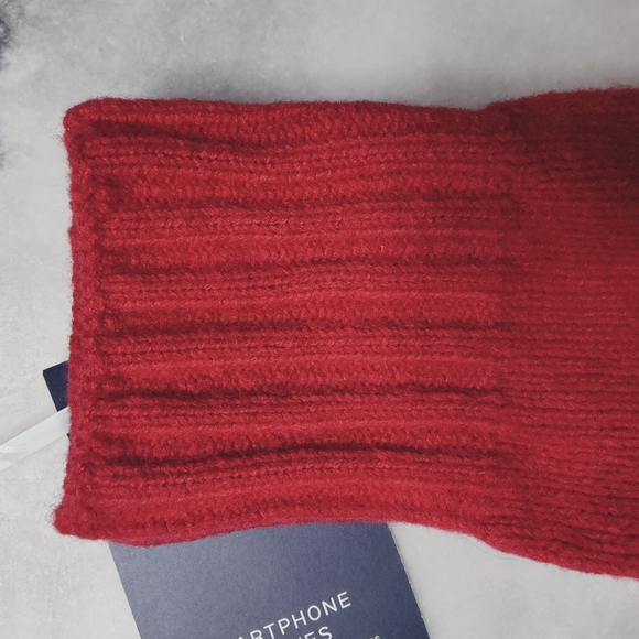 NWT GAP Women's Red Smartphone Winter Gloves, One Size - Picture 3 of 8